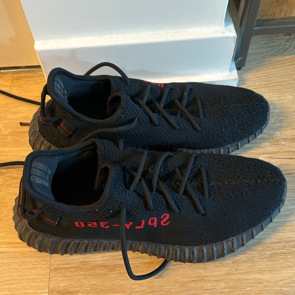 Yeezy 350 black